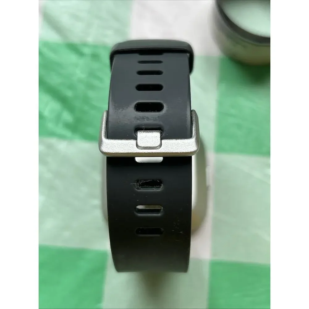 Fitbit Versa Lite Fitness Watch Without Charger